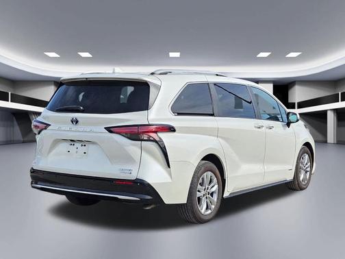 2021 Toyota Sienna Limited