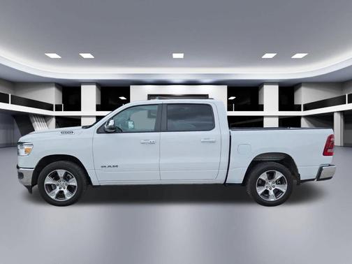 Bright White Clearcoat 2024 RAM 1500 Laramie