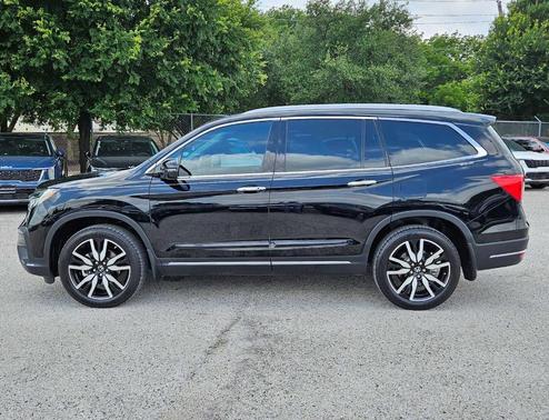 2022 Honda Pilot Touring 7-Passenger
