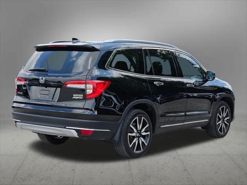 2022 Honda Pilot Touring 7-Passenger
