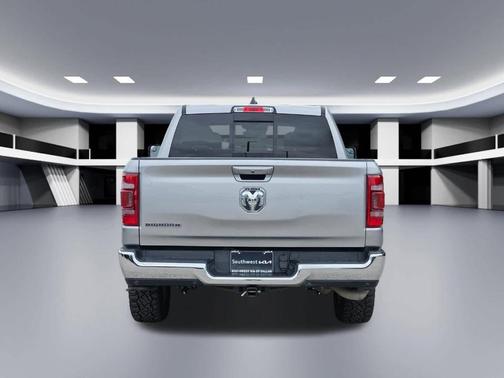 Billet Silver Metallic Clearcoat 2022 RAM 1500 Big Horn