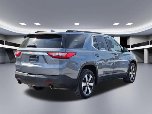 2021 Chevrolet Traverse LT Leather
