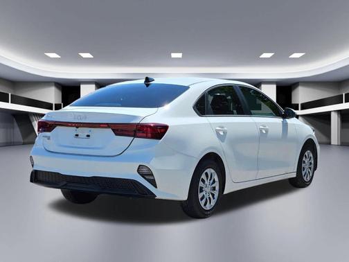 Clear White 2024 Kia Forte LX