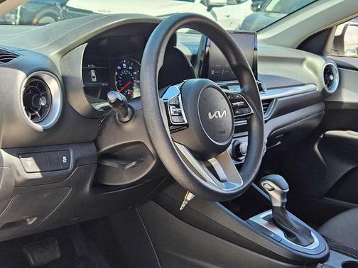 Clear White 2024 Kia Forte LX