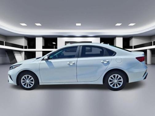 Clear White 2024 Kia Forte LX