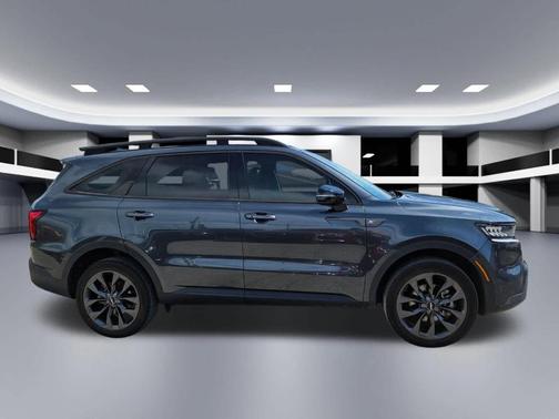 Gray 2023 Kia Sorento X-Line EX