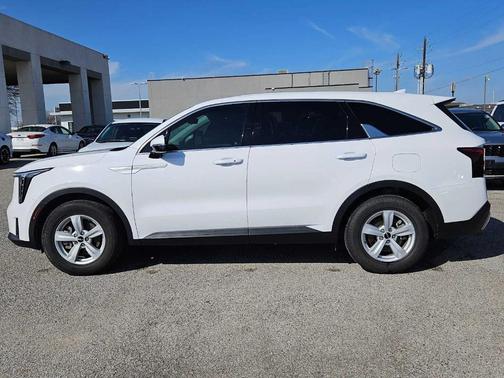 2025 Kia Sorento LX