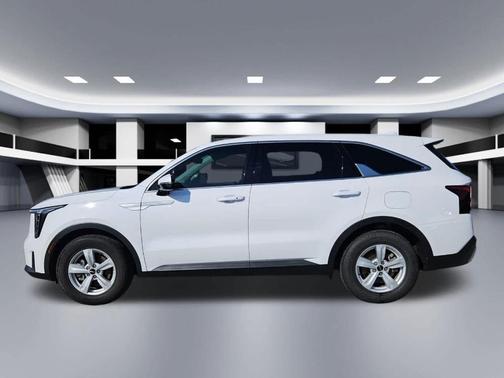 2025 Kia Sorento LX