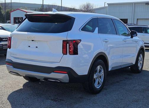 2025 Kia Sorento LX