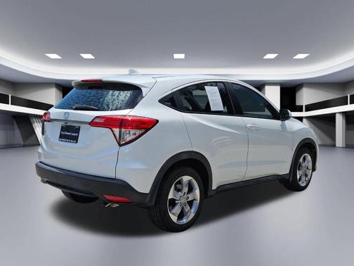 Platinum White Pearl 2020 Honda HR-V LX