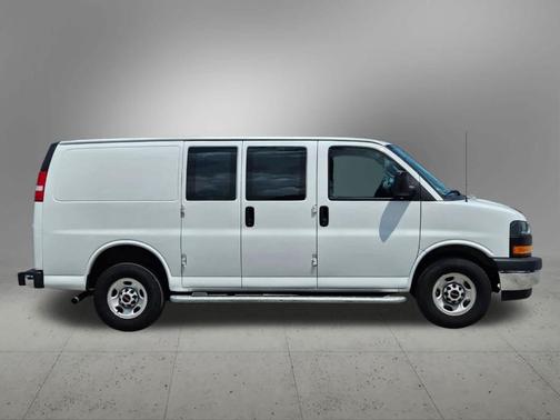2023 GMC Savana 2500 Work Van