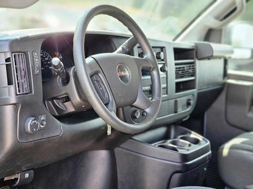 2023 GMC Savana 2500 Work Van