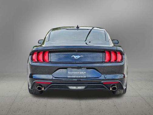 2021 Ford Mustang EcoBoost