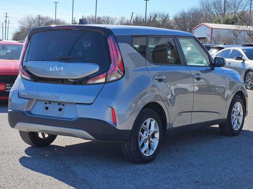 2024 Kia Soul LX