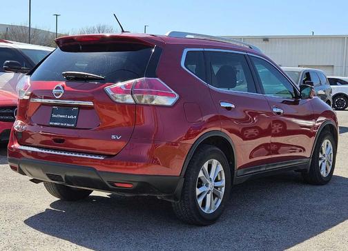 2016 Nissan Rogue SV