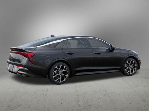 2025 Kia K5 EX