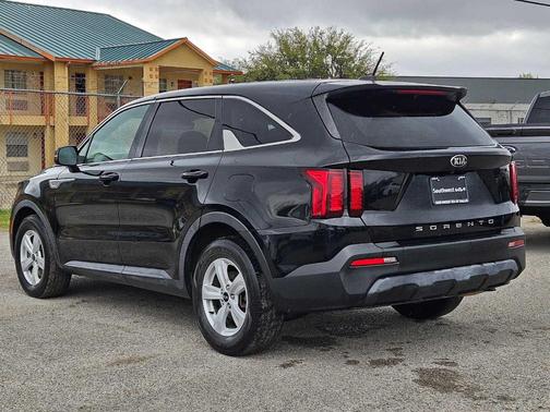 2021 Kia Sorento LX
