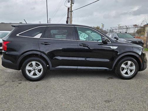 2021 Kia Sorento LX