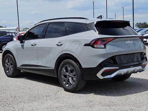 Wolf Gray 2023 Kia Sportage SX