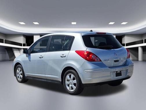 2009 Nissan Versa 1.8 SL
