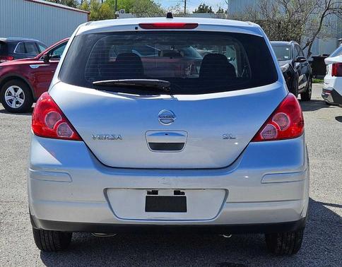 2009 Nissan Versa 1.8 SL