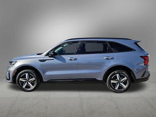 Everlasting Silver 2022 Kia Sorento EX