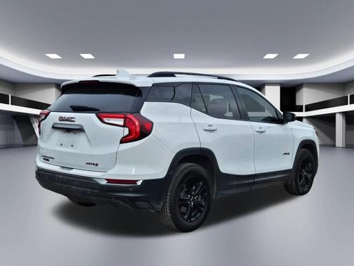2022 GMC Terrain AT4