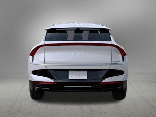 2025 Kia EV6 Wind