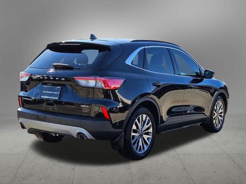 2020 Ford Escape Titanium Hybrid