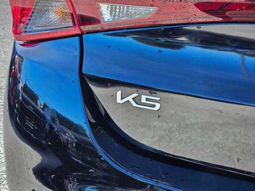 2023 Kia K5 EX