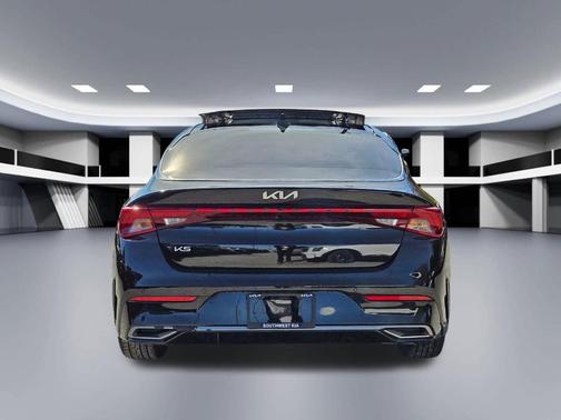 2023 Kia K5 EX