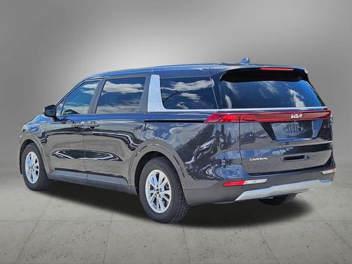 2023 Kia Carnival LX