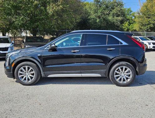 2023 Cadillac XT4 Premium Luxury