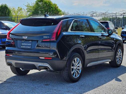 2023 Cadillac XT4 Premium Luxury
