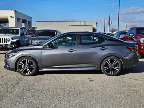 2022 Nissan Sentra SR