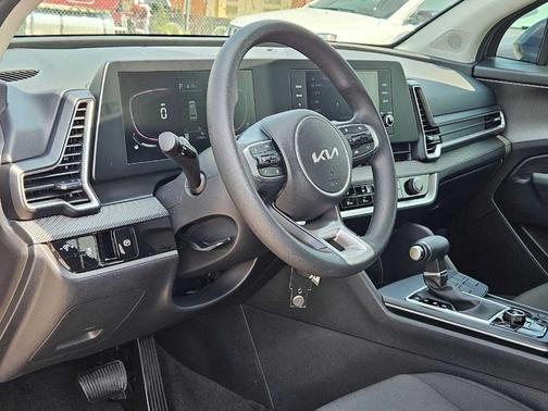 Gravity Gray 2024 Kia Sportage LX