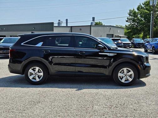 2024 Kia Sorento LX