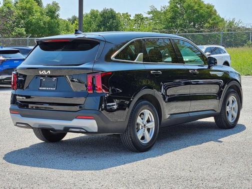 2024 Kia Sorento LX