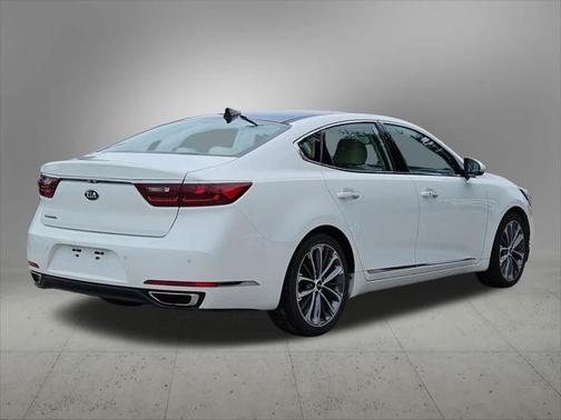 2019 Kia Cadenza Technology