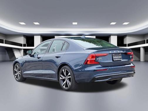 Blue 2024 Volvo S60 B5 Core Dark Theme