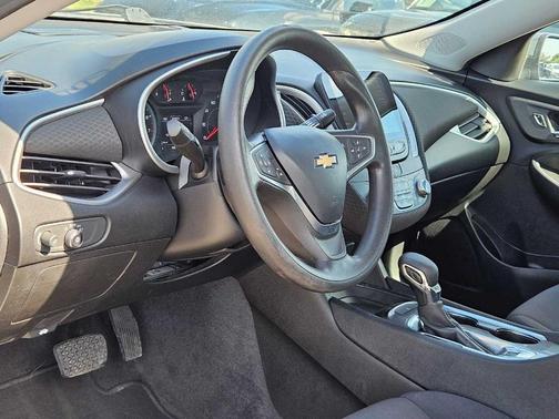 Sterling Gray Metallic 2023 Chevrolet Malibu LT