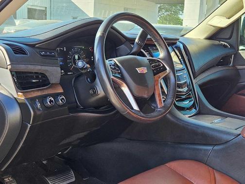 Crystal White Tri-Coat 2020 Cadillac Escalade Luxury