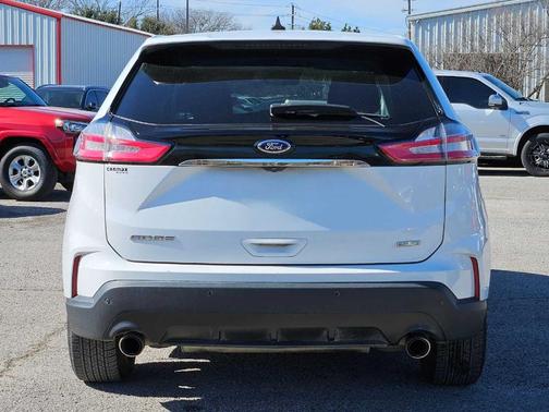 2020 Ford Edge SE