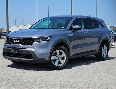 2023 Kia Sorento LX