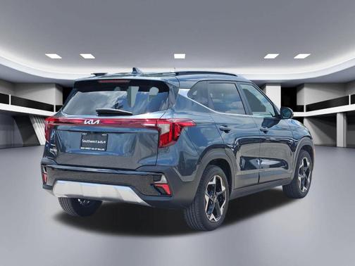Gravity Gray 2025 Kia Seltos EX
