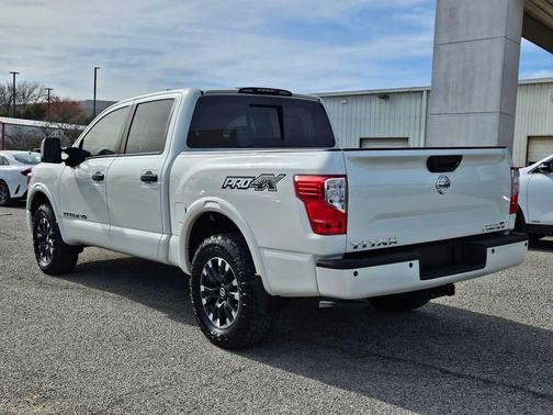 2018 Nissan Titan PRO-4X