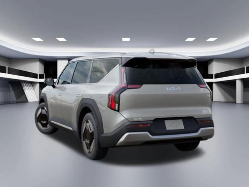 2026 Kia EV9 Light Long Range