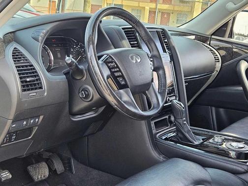 2020 INFINITI QX80 Luxe