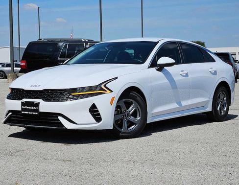 2022 Kia K5 LXS