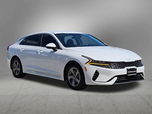 2022 Kia K5 LXS